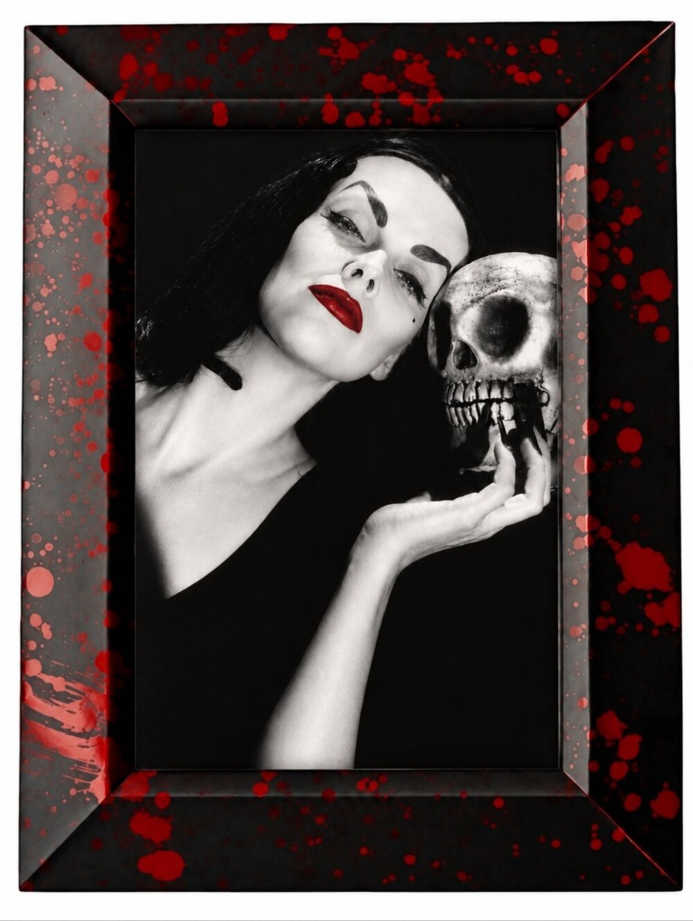 Pin Up Beauty Vintage Vampira  Horror Queen beauty Fashion gothic goth 60s vamp